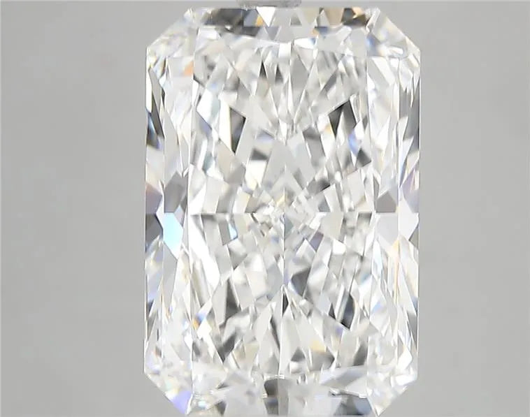 7.56ct Radiant Lab Grown Diamond (Colour E, Clarity VVS2, IGI Certified)