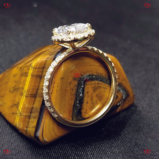 Bague de fiançailles avec halo de diamants de laboratoire à taille ovale | Bague en diamant ovale certifiée IGI F VVS2 | Or jaune