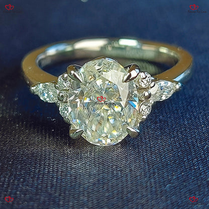 Bague de fiançailles vintage en or massif avec moissanite ovale