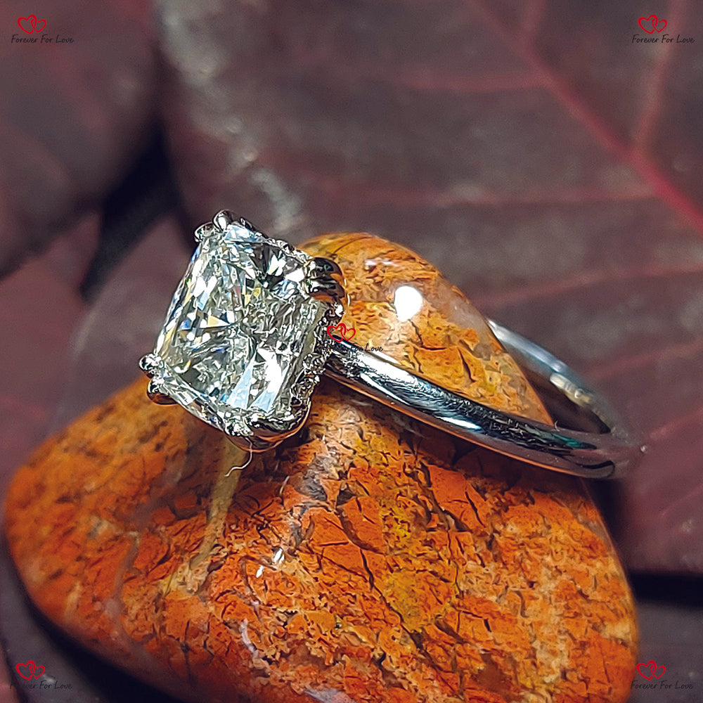 Bague de fiançailles en or massif de 1,3 carat G VS1 CVD taille coussin avec halo caché et doubles griffes – Certifiée IGI