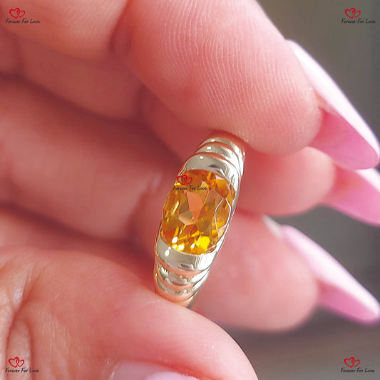 Bague chevalière en or massif avec pierre de naissance en citrine pour femme