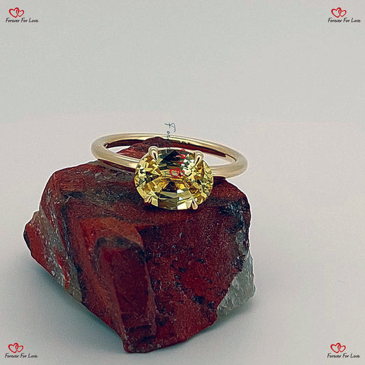 Bague de fiançailles avec saphir jaune naturel