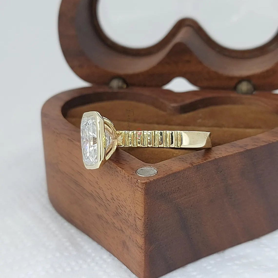 Vintage Bezel 1.5Ct Radiant Cut Moissanite Engagement Ring Forever For Love