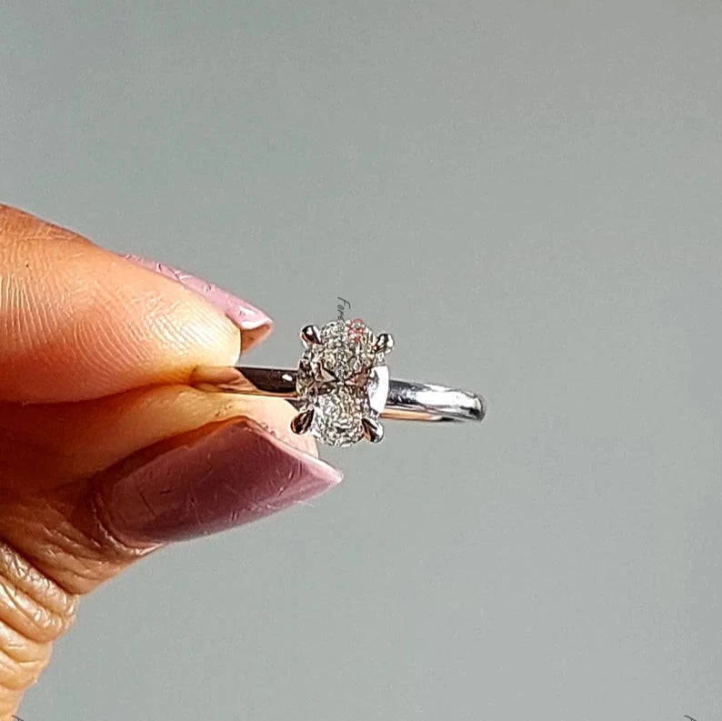 Bague solitaire en diamant ovale naturel de 1 carat