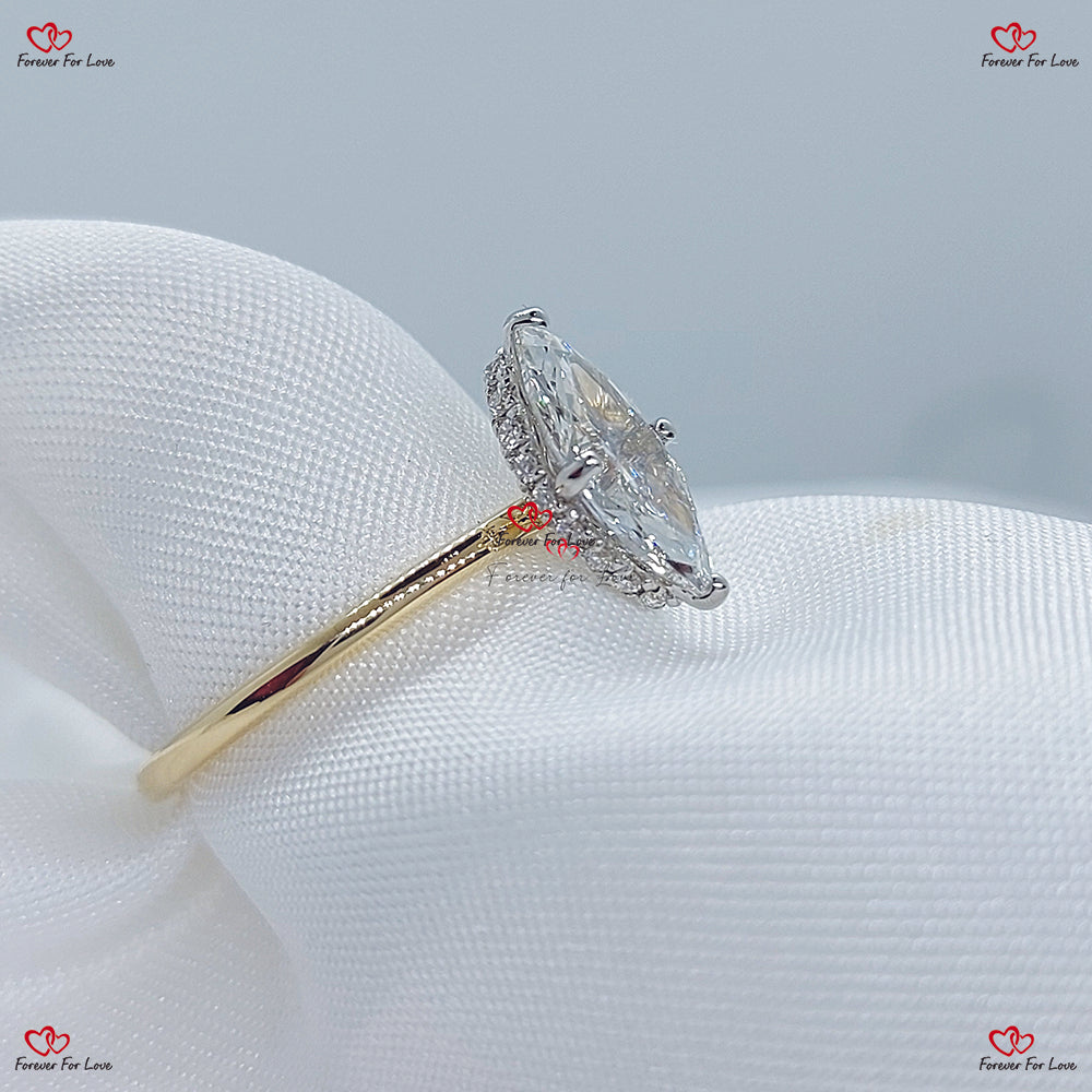 Bague de fiançailles avec halo caché de diamants taille marquise