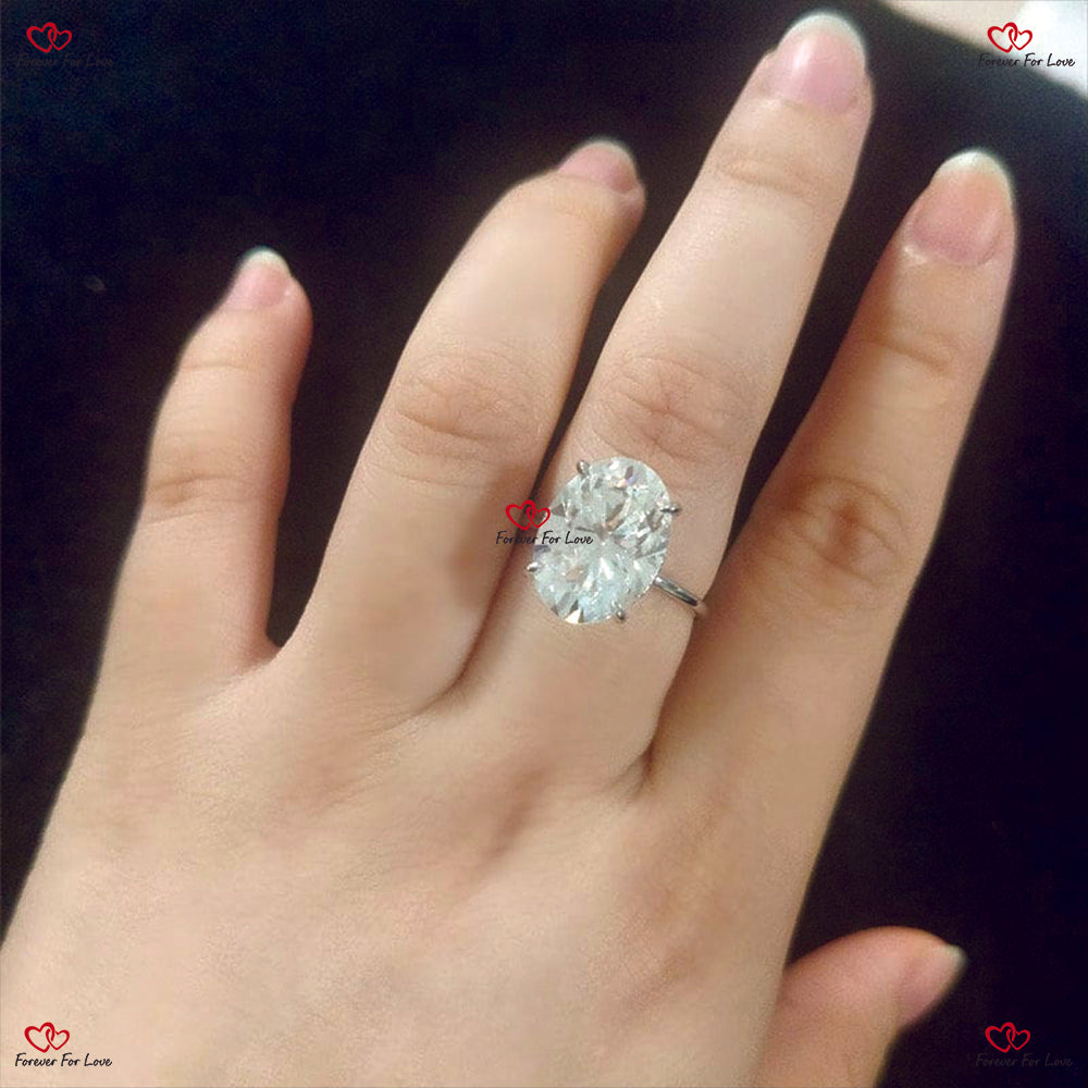 Superbe bague de fiançailles en moissanite ovale Forever