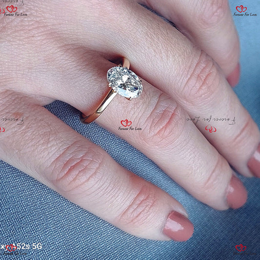 Bague de fiançailles solitaire en diamant de 1,5 carat certifié IGI E/VS1 de taille ovale cultivé en laboratoire avec halo caché - Or massif