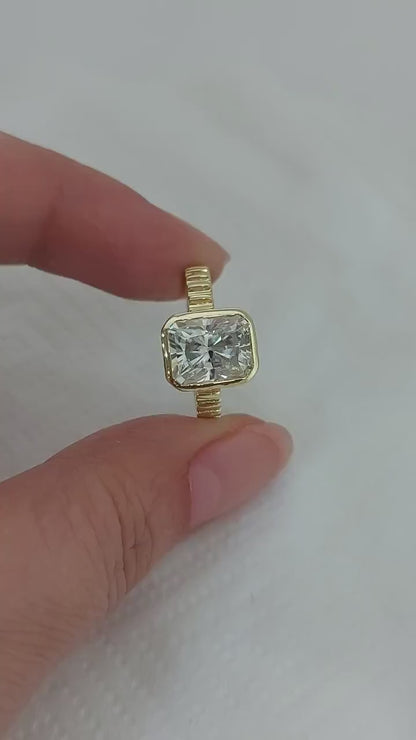 Vintage Bezel 1.5Ct Radiant Cut Moissanite Engagement Ring