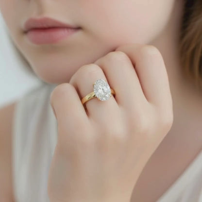 Bague de fiançailles avec diamant ovale de 5 carats et bande épaisse