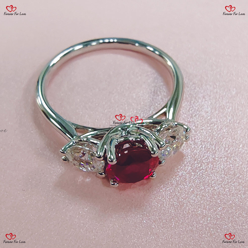 Bague de fiançailles vintage en rubis - Bague trilogie en platine avec rubis et diamants gravée à la main